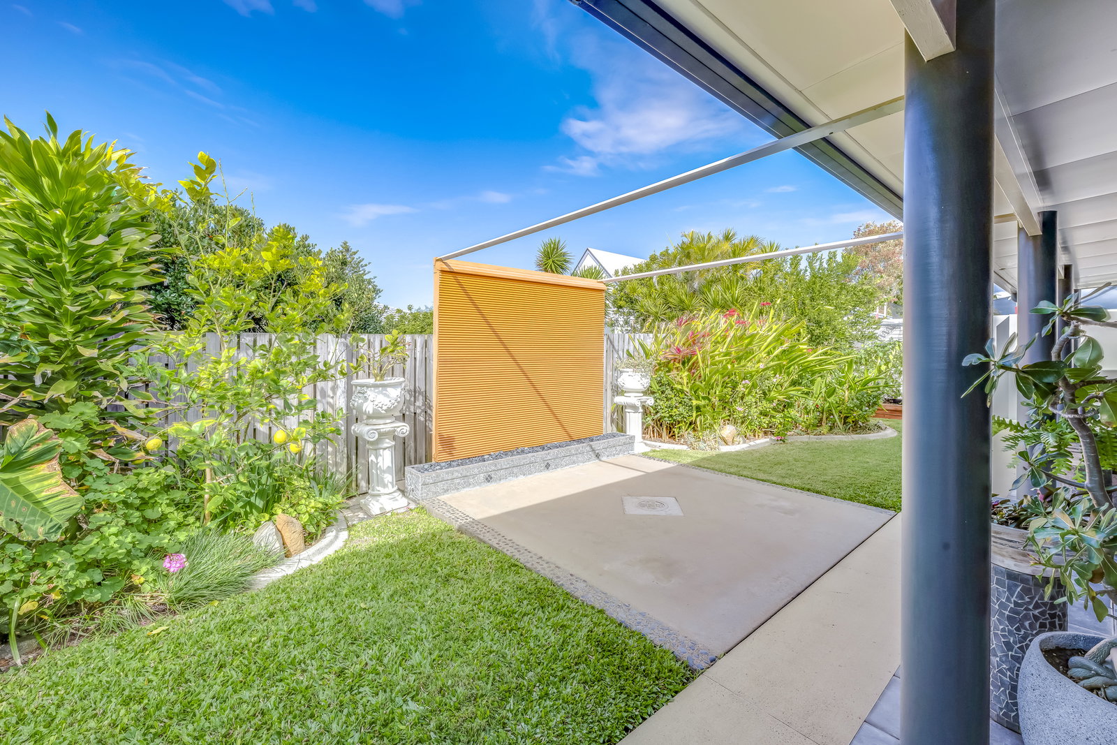 25 Oceanview Street, Bargara  QLD  4670