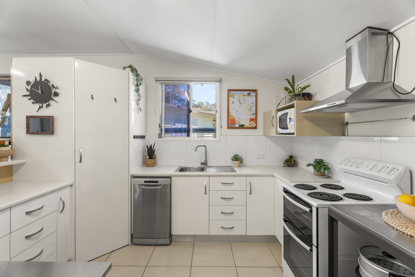 3 Pioneer Drive, Tinnanbar  QLD  4650
