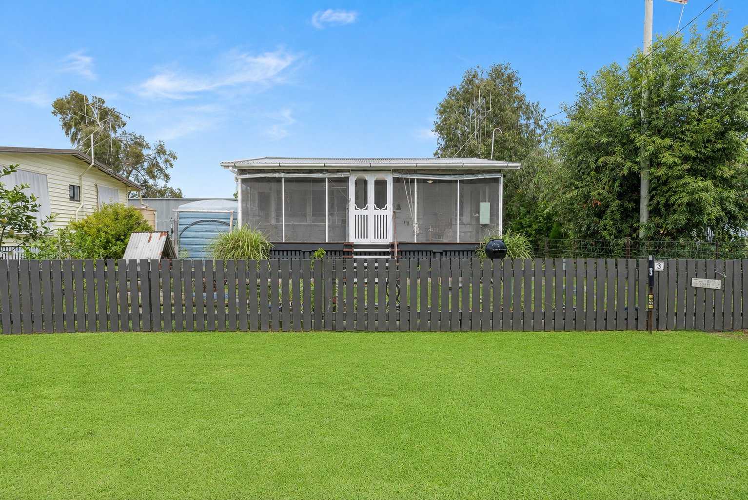 3 Pioneer Drive, Tinnanbar  QLD  4650
