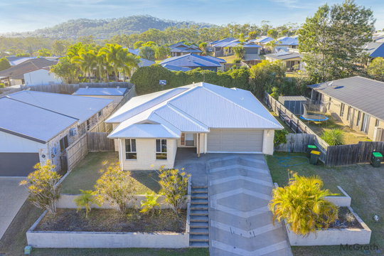 61 Koowin Drive, Kirkwood  QLD  4680