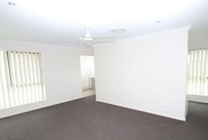 61 Koowin Drive, Kirkwood  QLD  4680