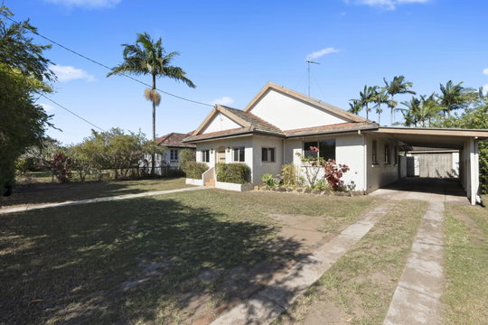 200 Walker Street, Svensson Heights  QLD  4670