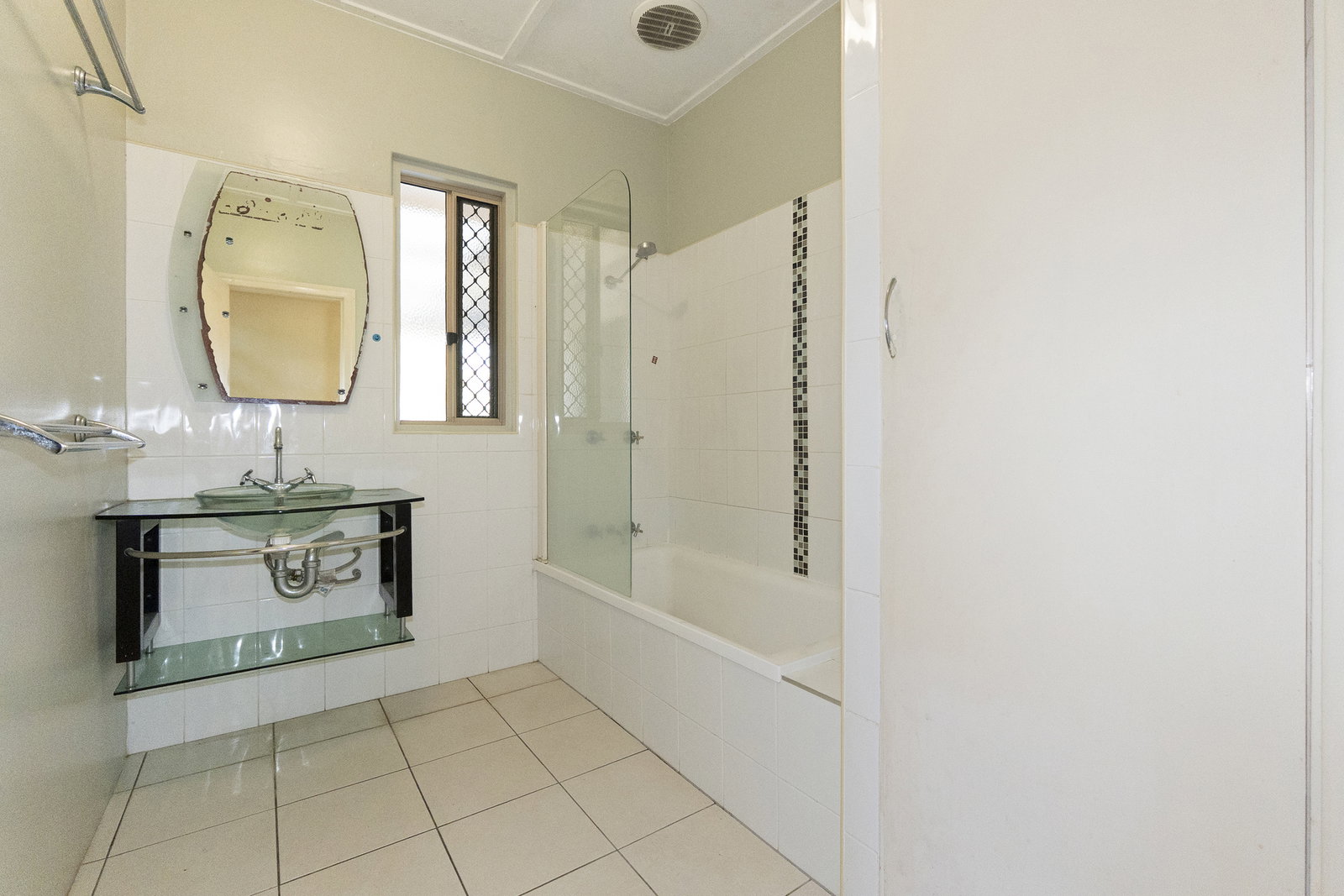 200 Walker Street, Svensson Heights  QLD  4670