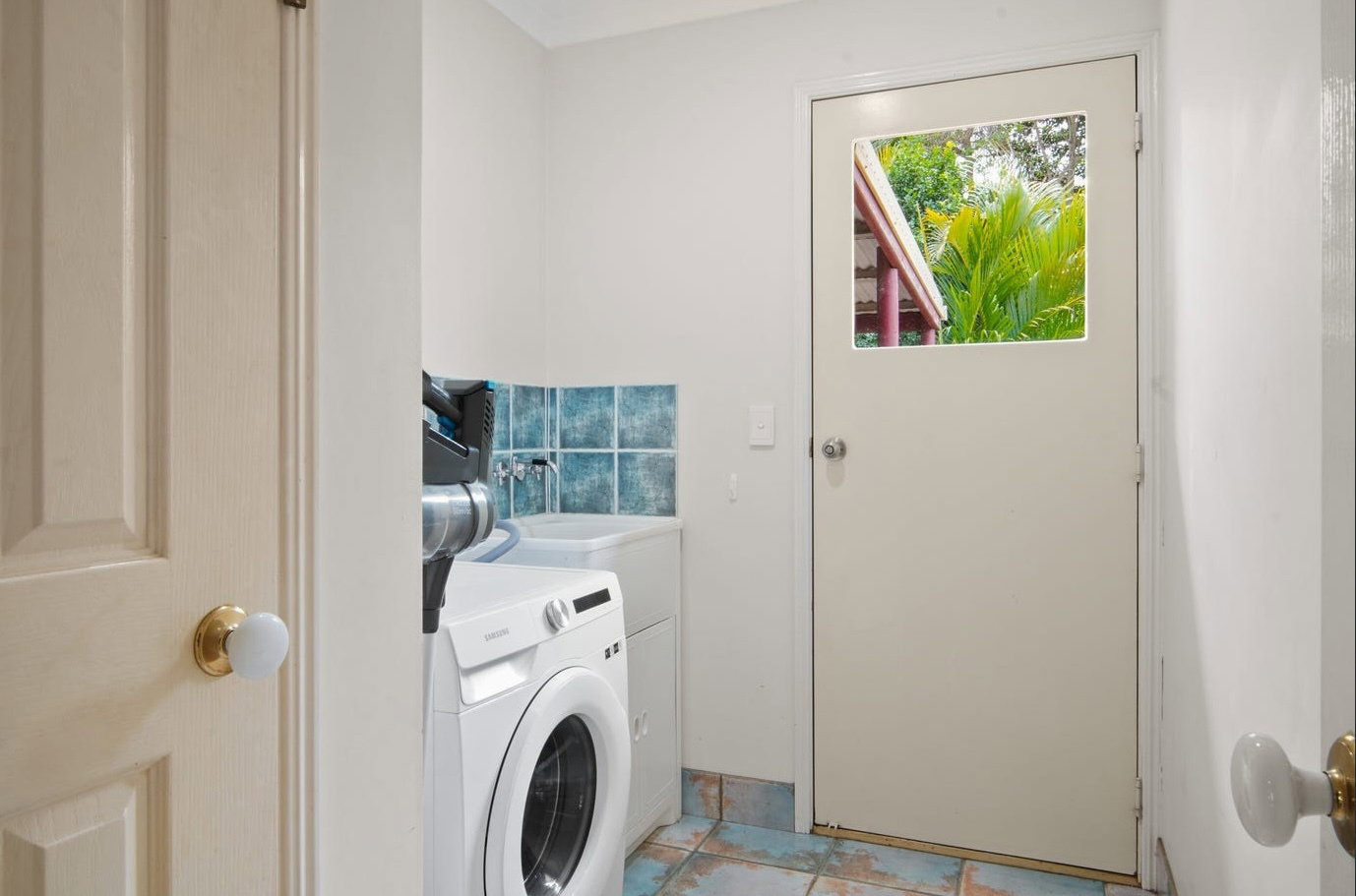 3 Jeffrey Court, Agnes Water  QLD  4677