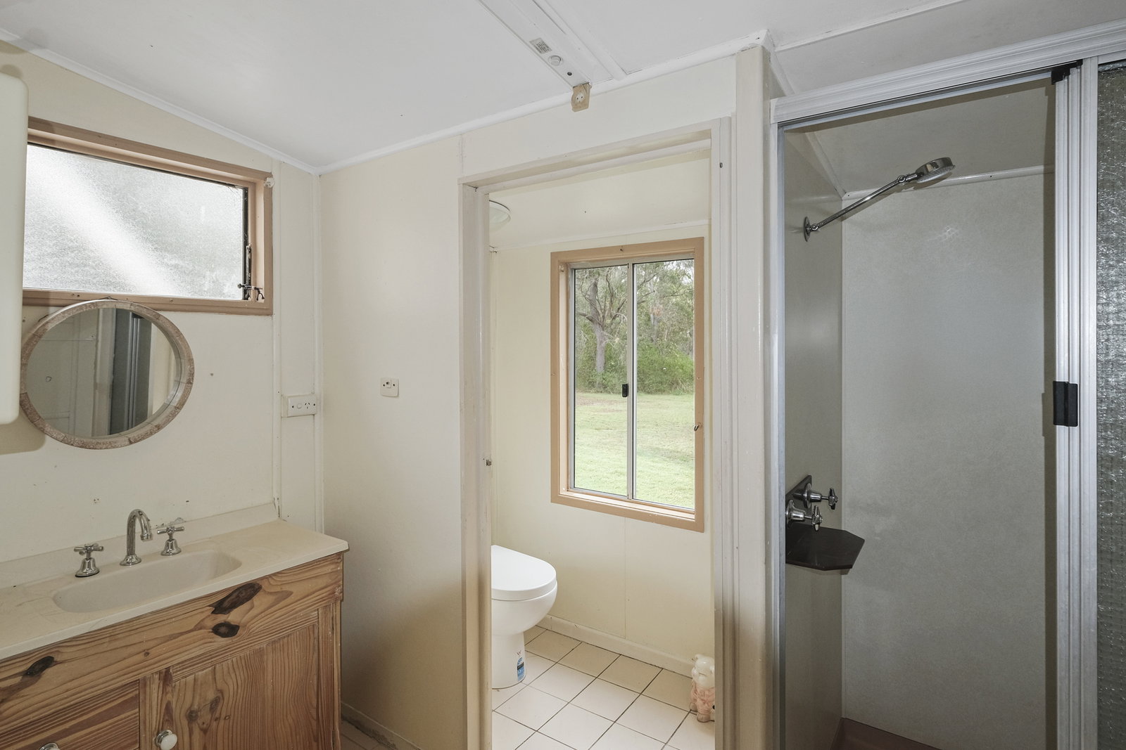34030 Bruce Highway, McIlwraith  QLD  4671