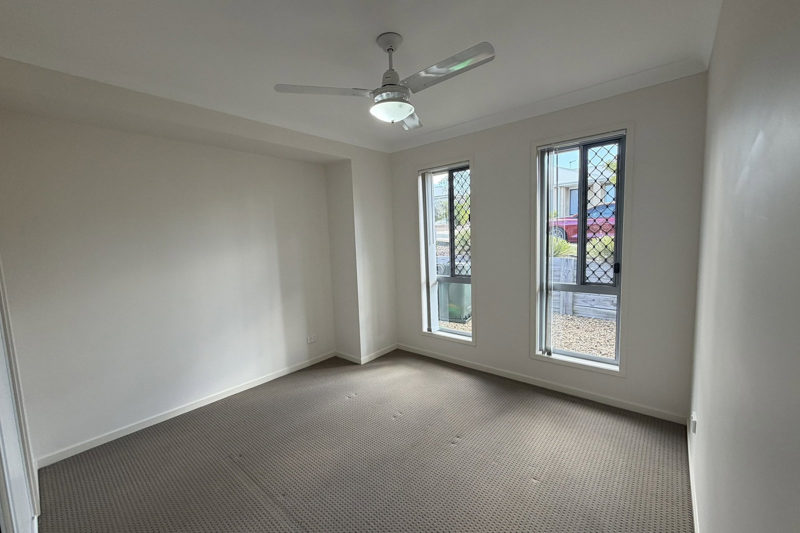 7 Isla Court, New Auckland  QLD  4680