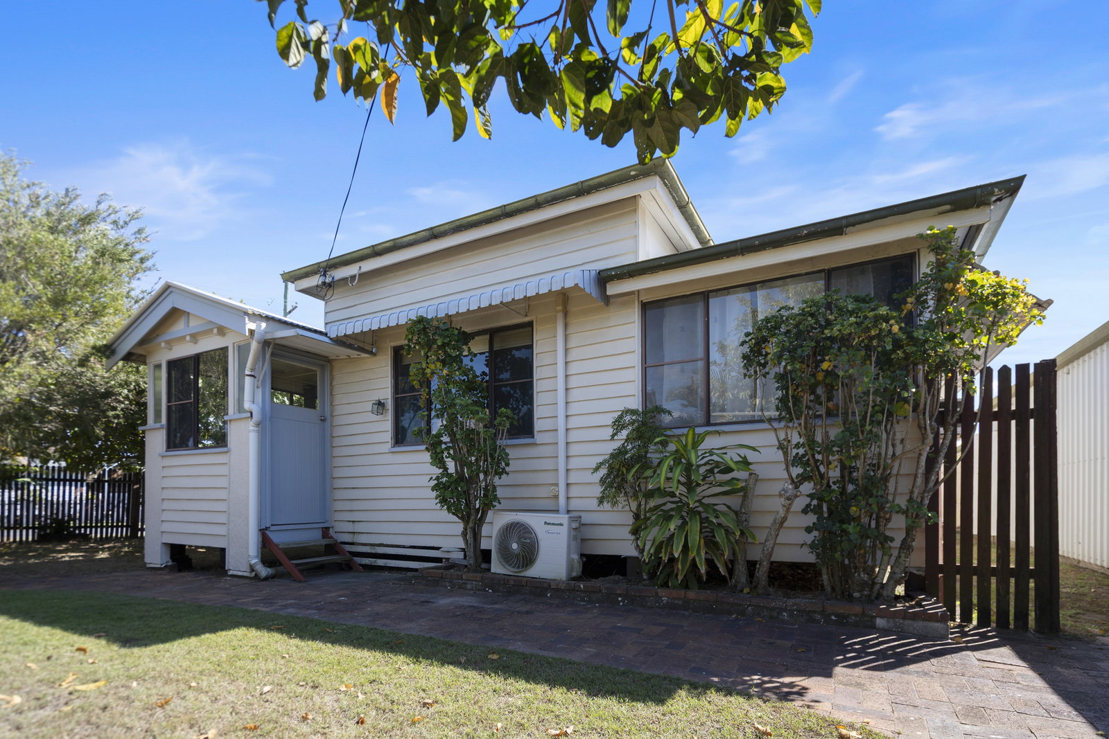 33 Burnett Street, Bundaberg South  QLD  4670