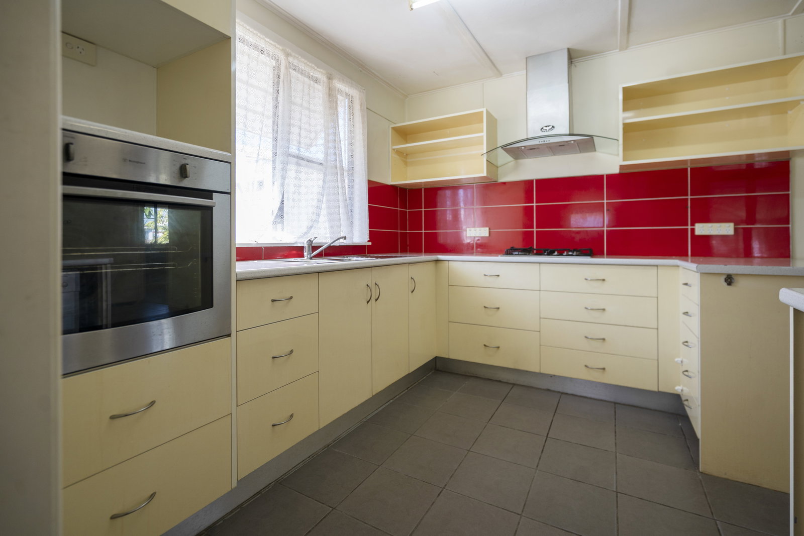 33 Burnett Street, Bundaberg South  QLD  4670