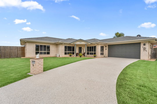 5 Franklin Close, Tinana  QLD  4650