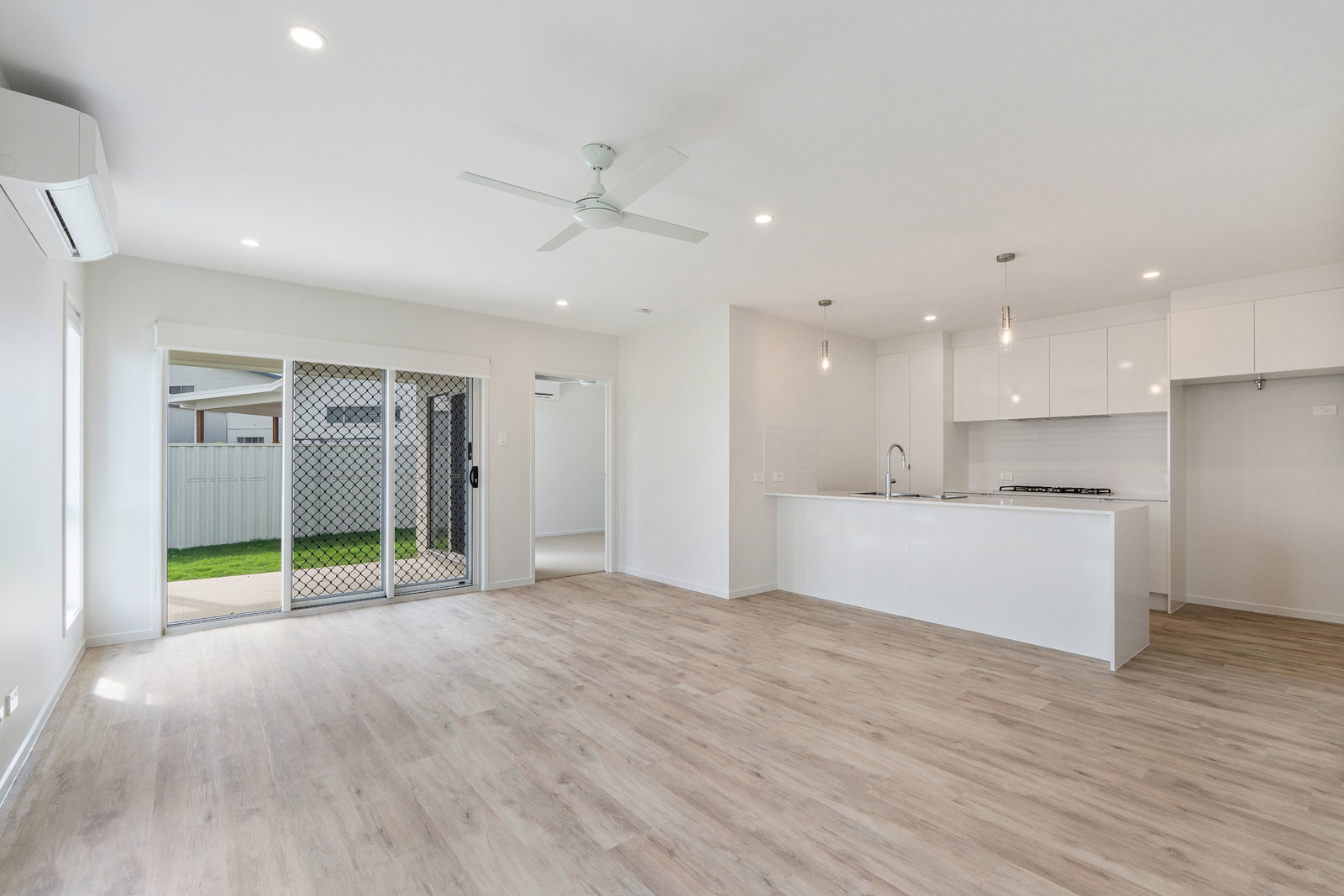 1/17 Oyster Place, Elliott Heads  QLD  4670