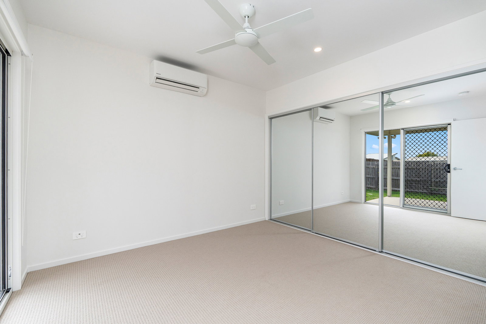 1/17 Oyster Place, Elliott Heads  QLD  4670