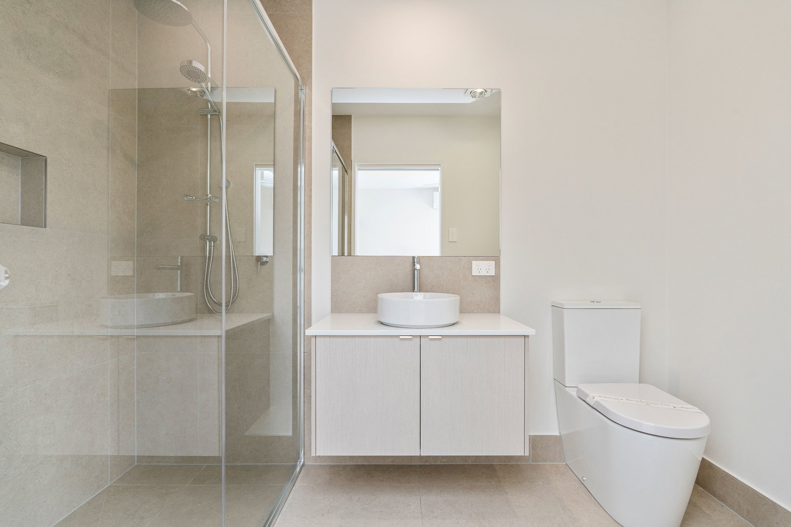 1/17 Oyster Place, Elliott Heads  QLD  4670