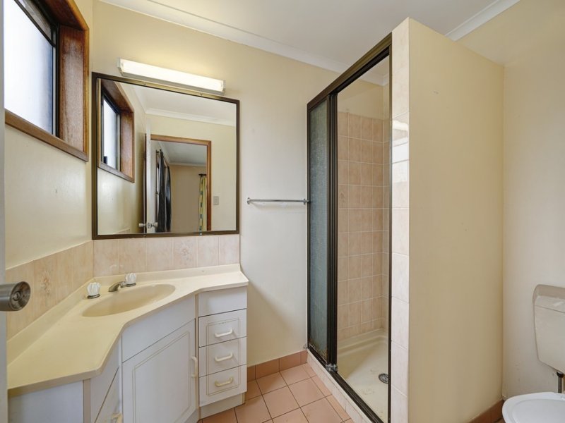 54 Glenview Crescent, AVOCA  QLD  4670
