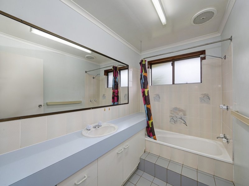 54 Glenview Crescent, AVOCA  QLD  4670