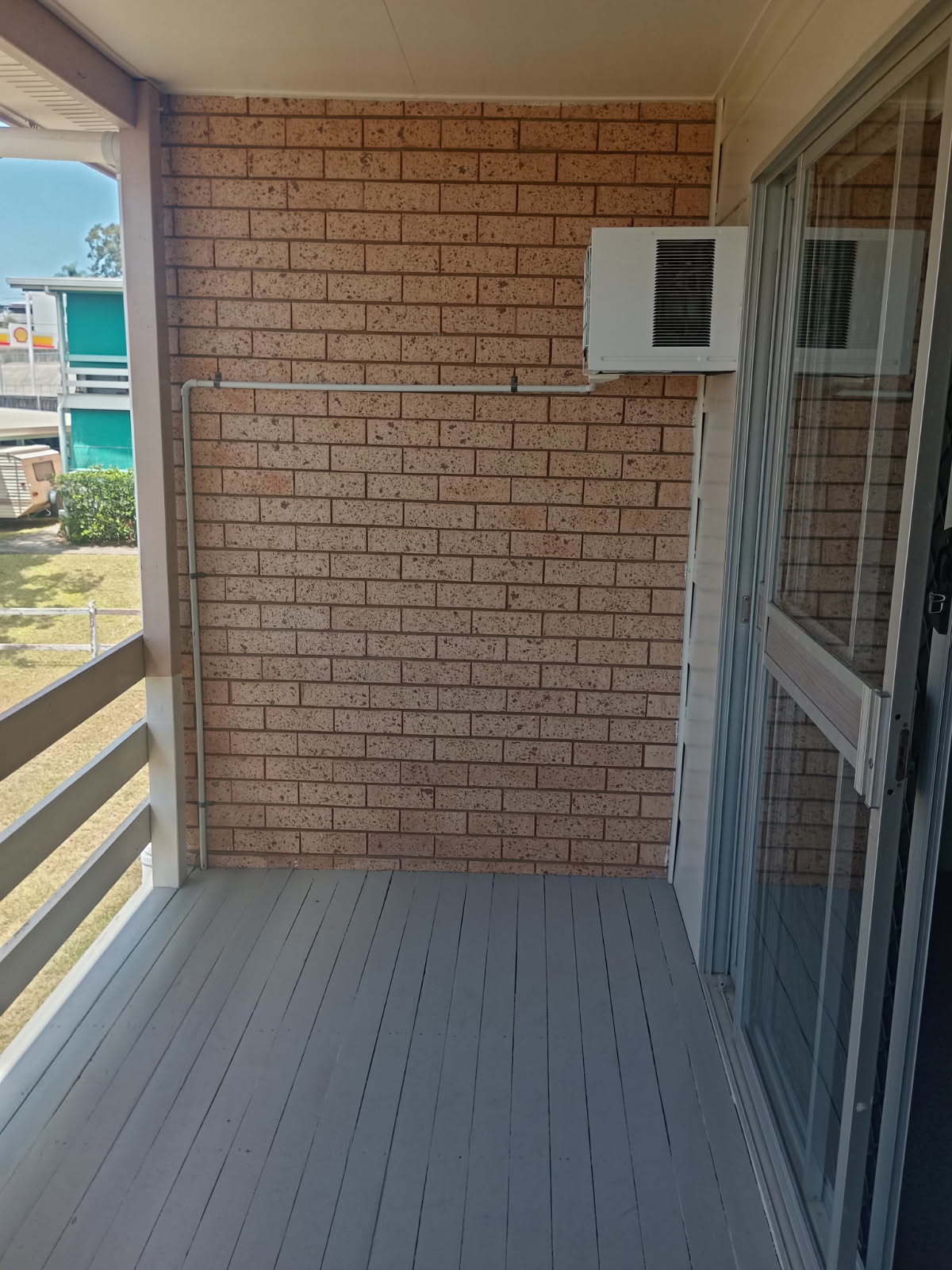 2/4 Wenitong Street, West Gladstone  QLD  4680