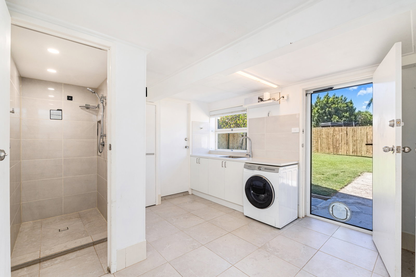 84 Miller Street, Urangan  QLD  4655