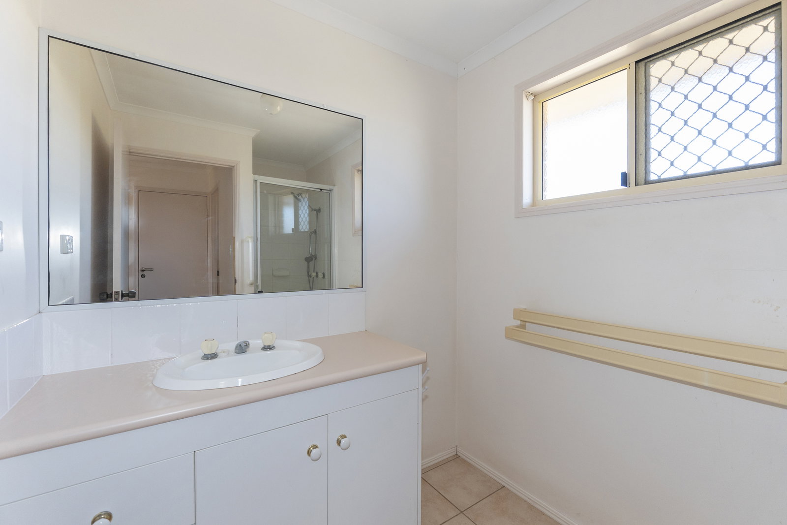 9/23 Thabeban Street, Avenell Heights  QLD  4670