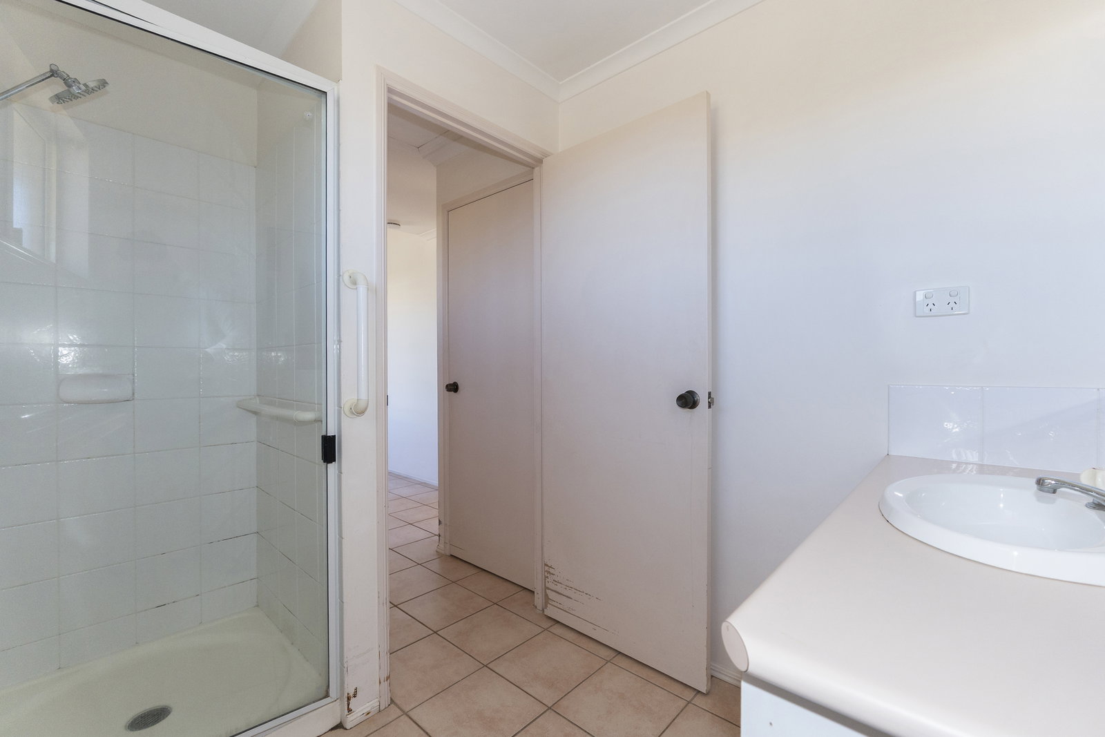 9/23 Thabeban Street, Avenell Heights  QLD  4670