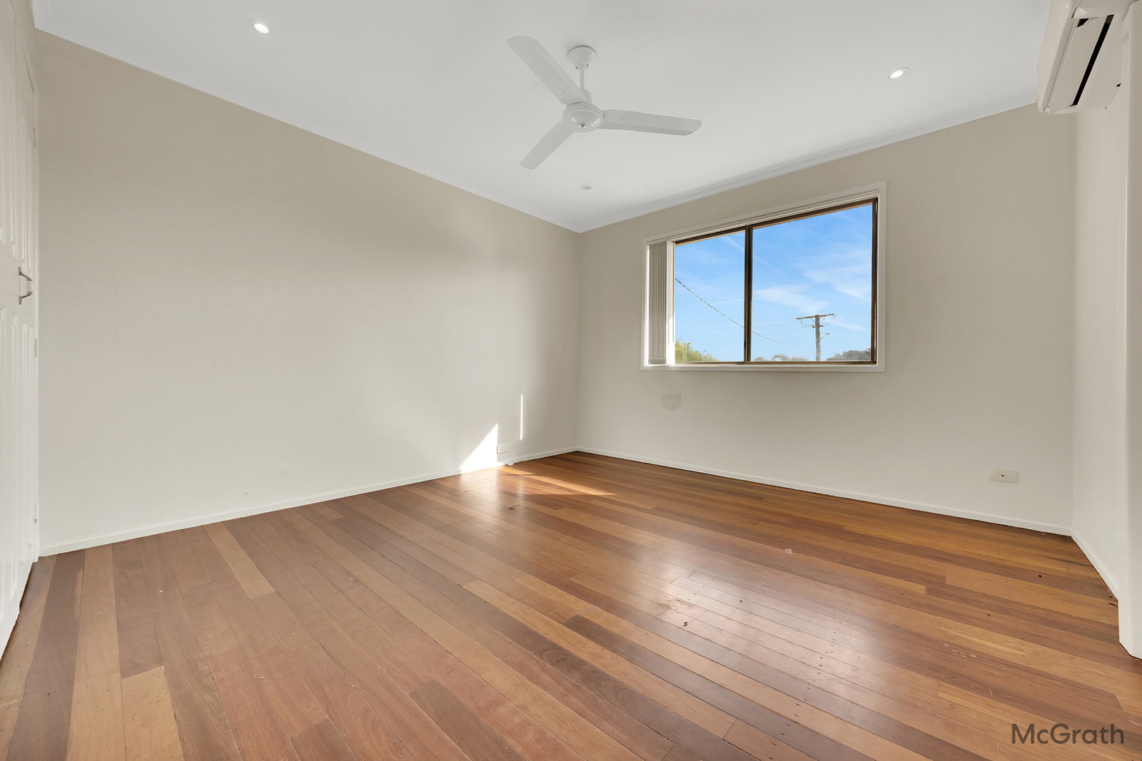 8 Quandong Court, Kin Kora  QLD  4680