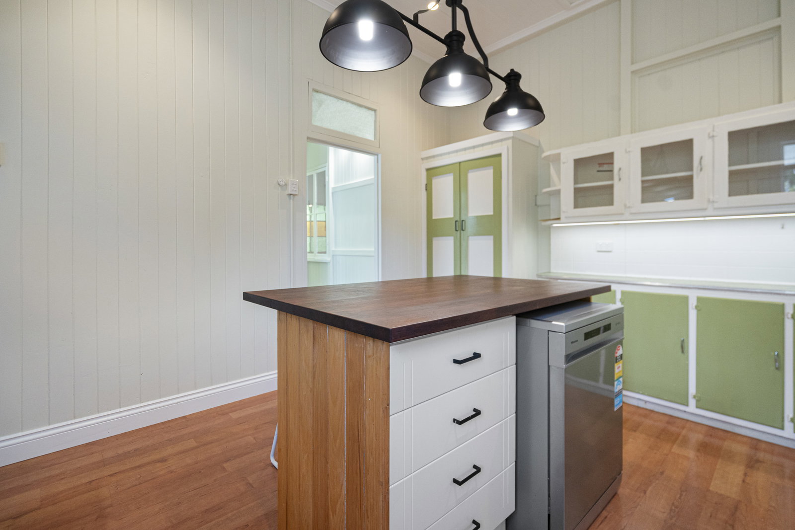 27 Royal Boulevard, Moore Park Beach  QLD  4670