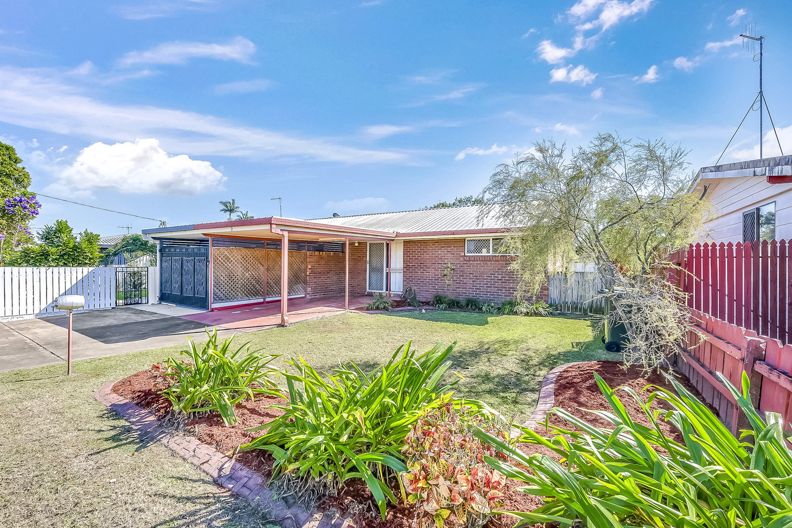 2/28 Sunset Drive, Thabeban  QLD  4670