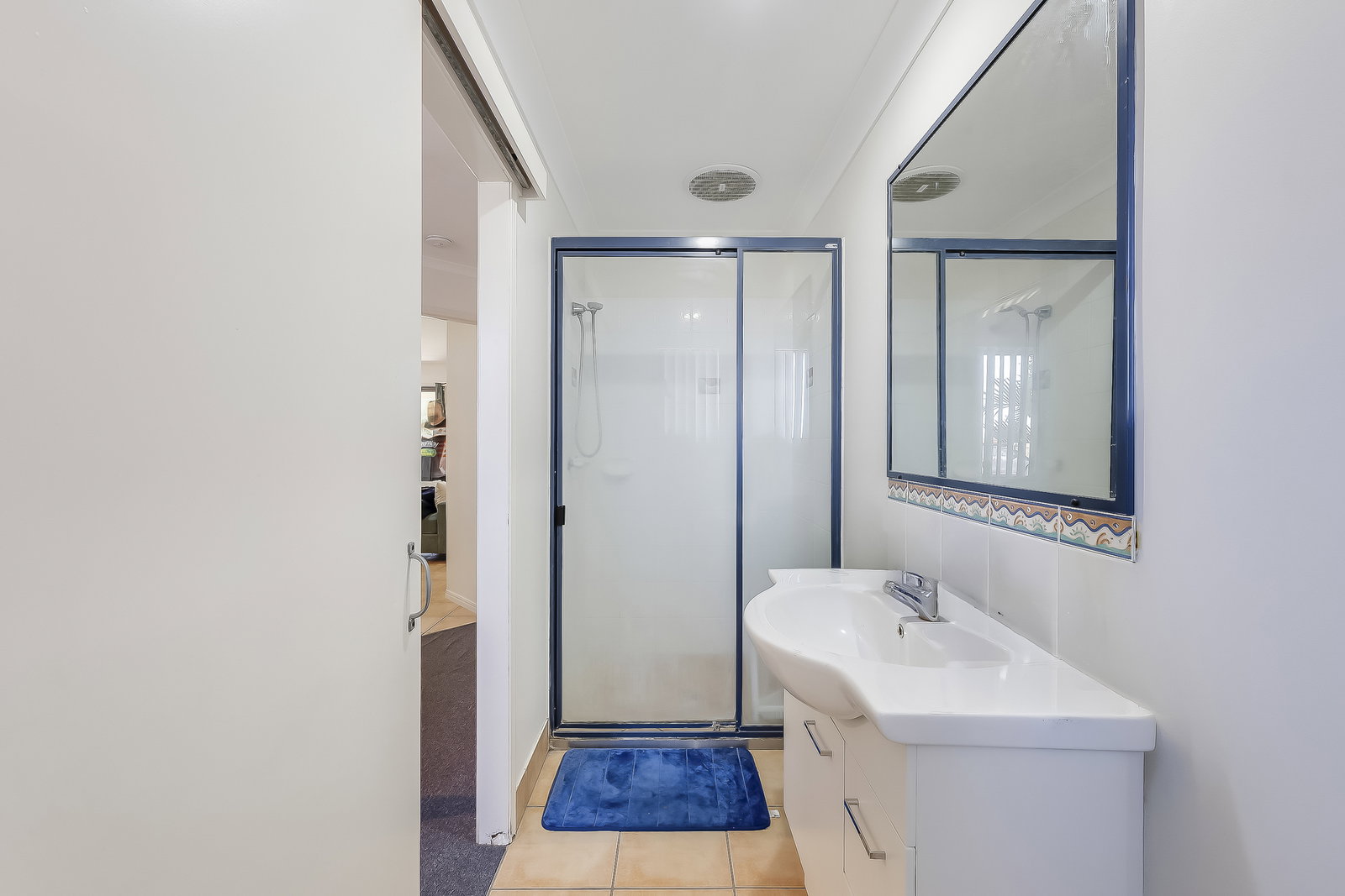 90 Clearview Avenue, Thabeban  QLD  4670