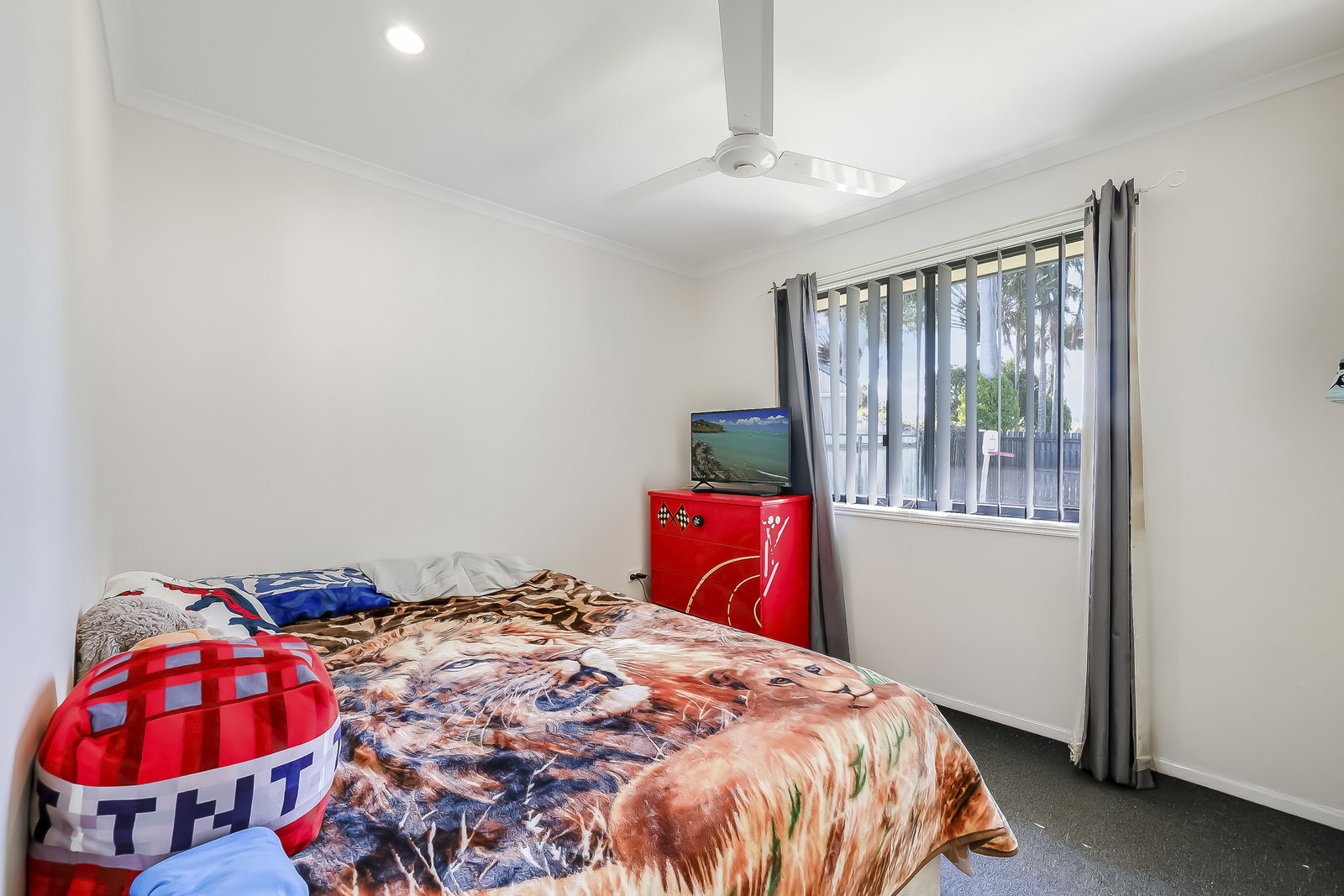 90 Clearview Avenue, Thabeban  QLD  4670