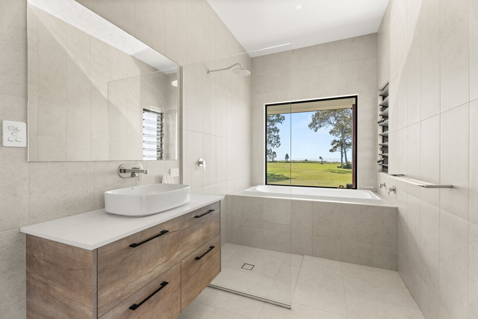 7 Volute Way, Burrum Heads  QLD  4659