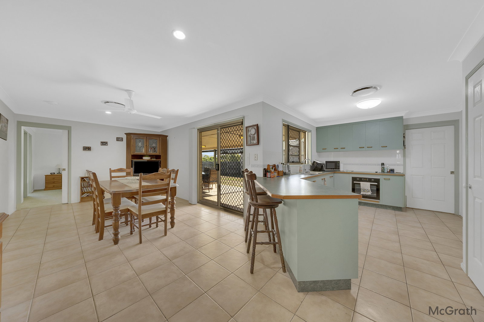 200 J Hickey Avenue, Clinton  QLD  4680