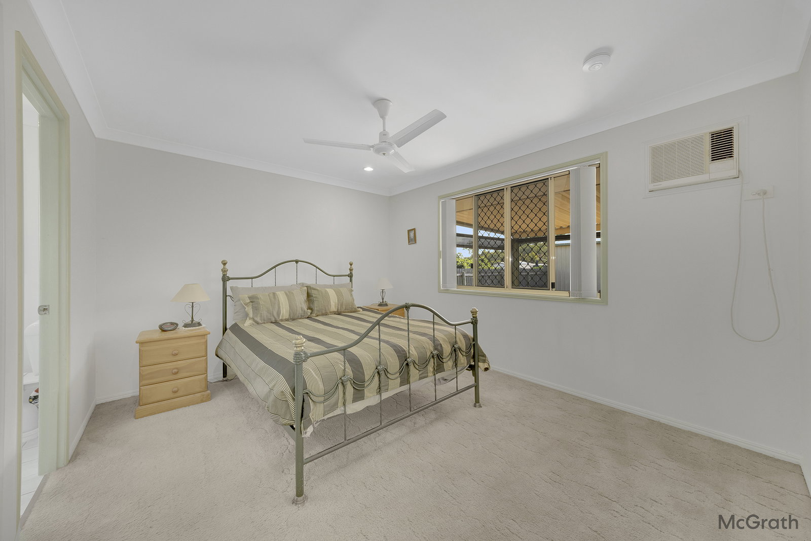200 J Hickey Avenue, Clinton  QLD  4680