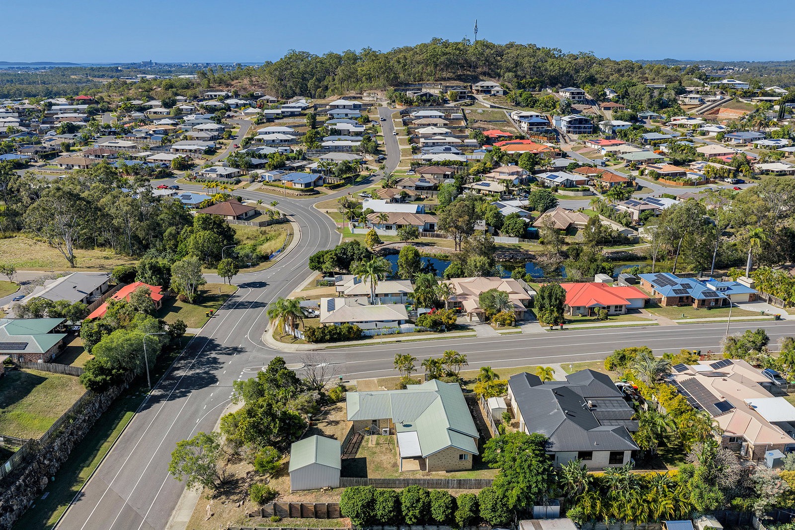 200 J Hickey Avenue, Clinton  QLD  4680