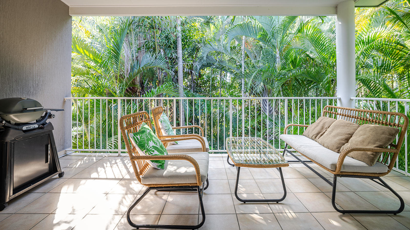8/4 Ocean Beach Drive, Agnes Water  QLD  4677