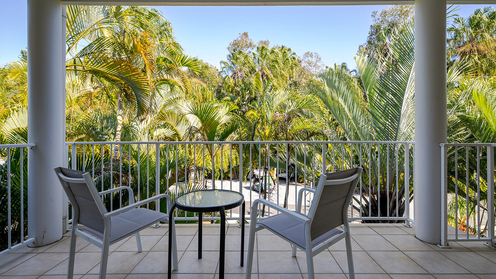 8/4 Ocean Beach Drive, Agnes Water  QLD  4677
