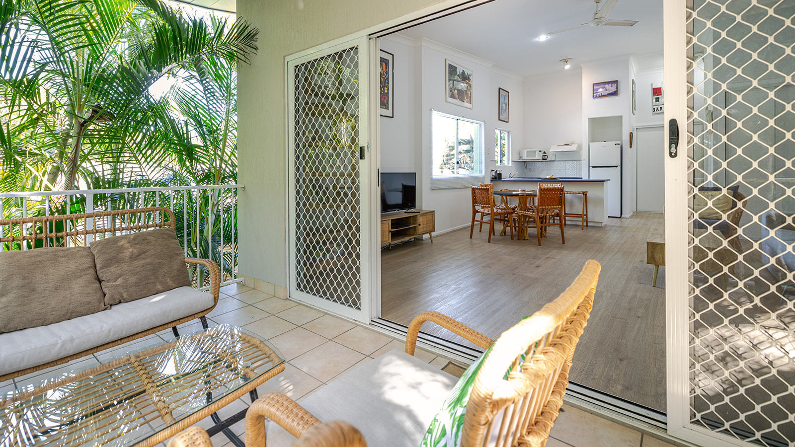 8/4 Ocean Beach Drive, Agnes Water  QLD  4677