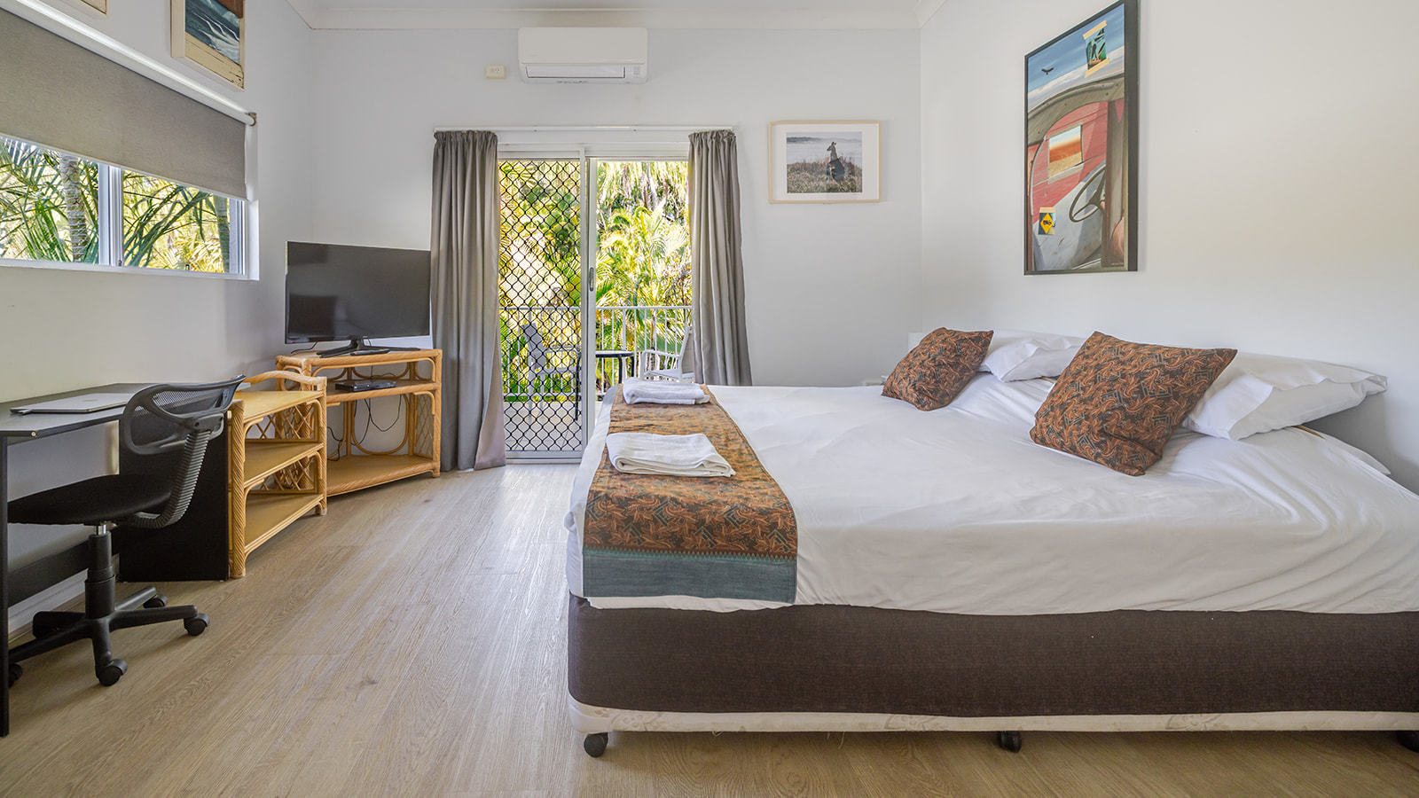 8/4 Ocean Beach Drive, Agnes Water  QLD  4677
