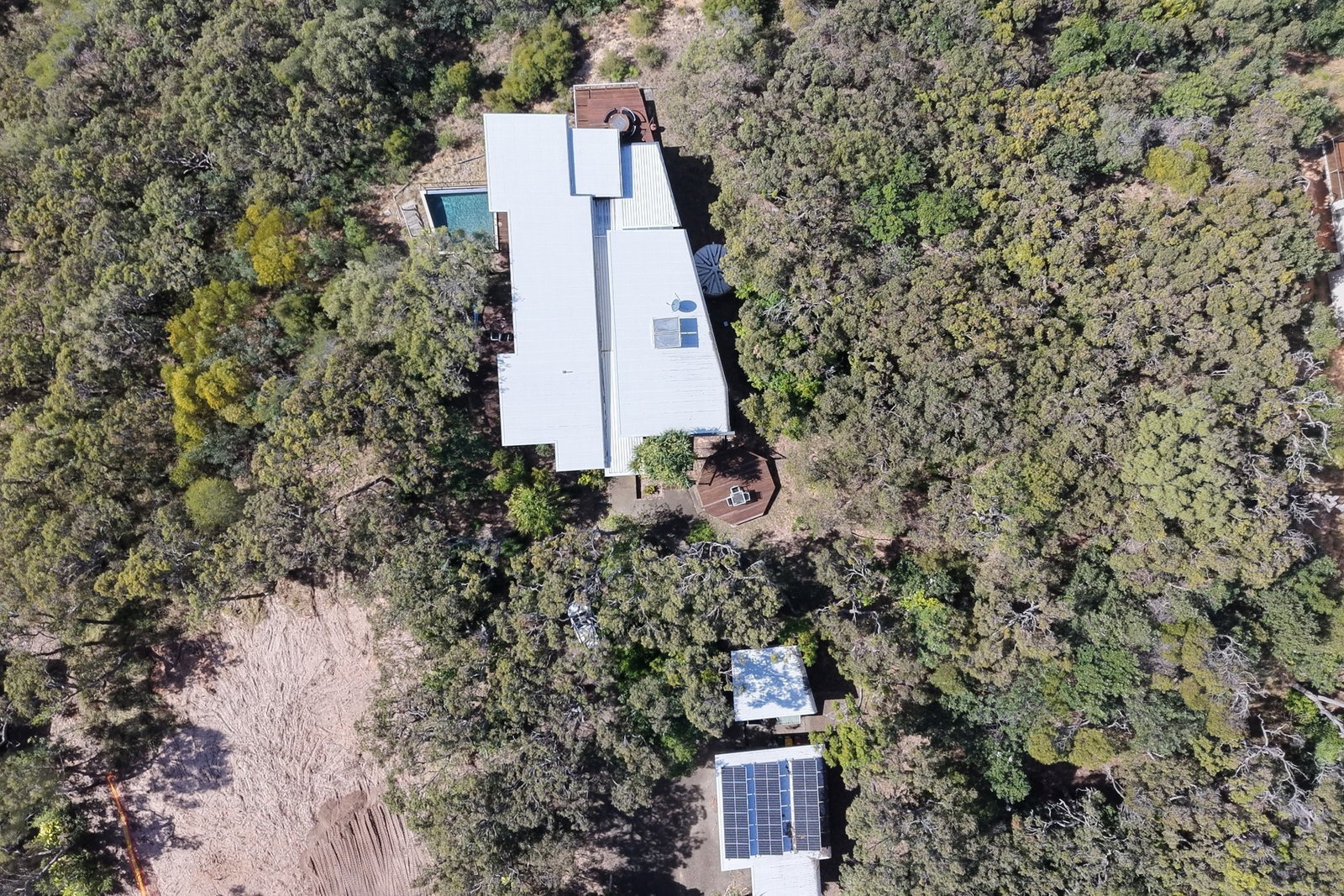 100 Bloodwood Avenue, Agnes Water  QLD  4677