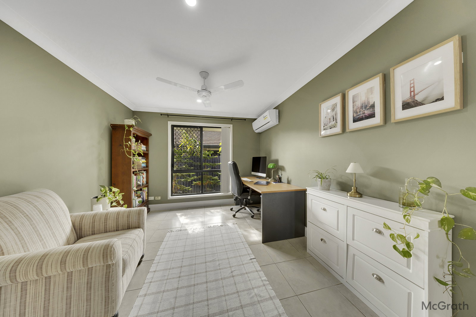5 Grasstree Crescent, Kirkwood  QLD  4680