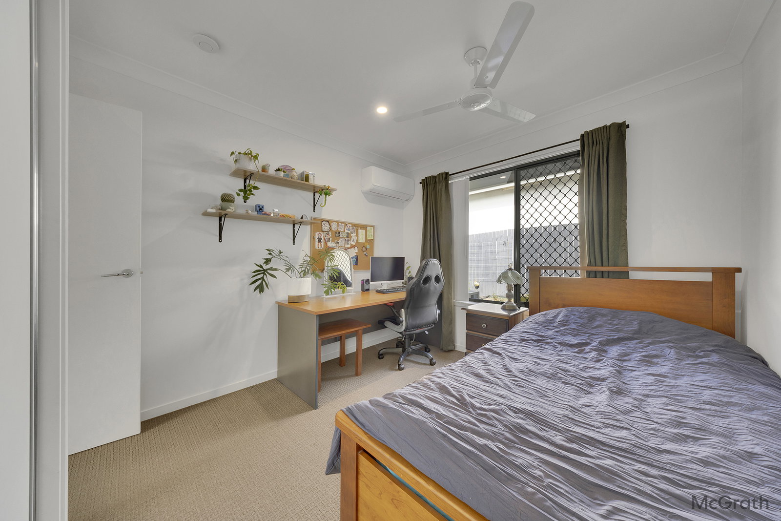 5 Grasstree Crescent, Kirkwood  QLD  4680