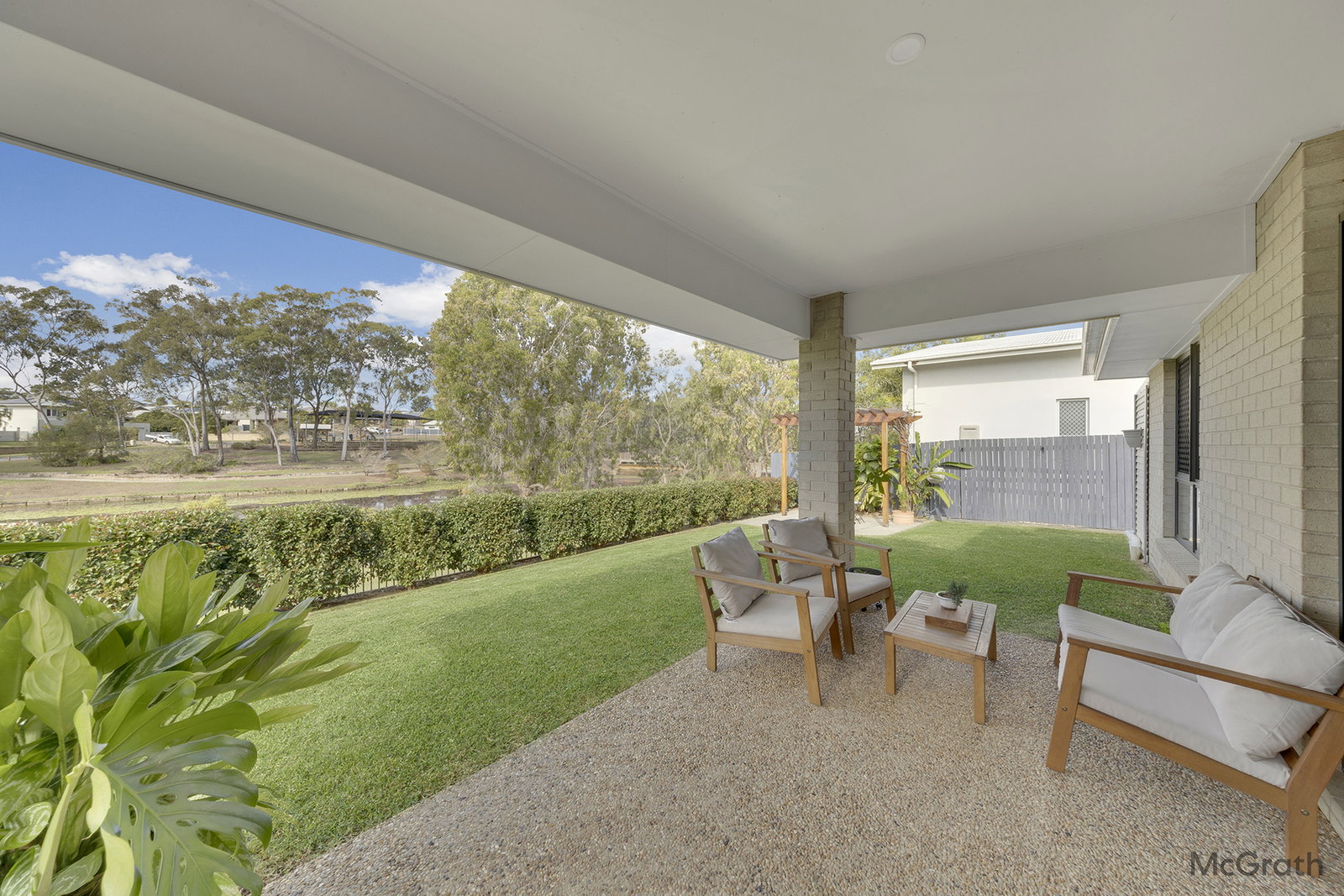 5 Grasstree Crescent, Kirkwood  QLD  4680