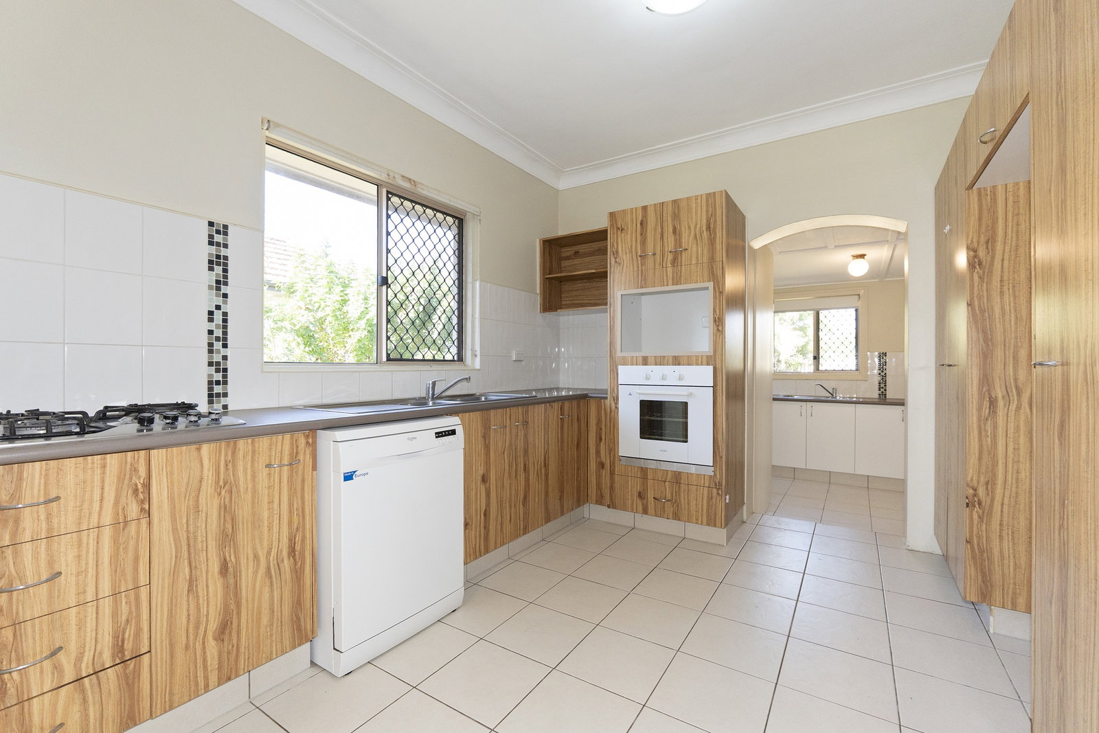 200 Walker Street, Svensson Heights  QLD  4670