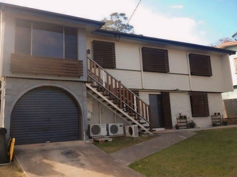 8 Geraldine Street, West Gladstone  QLD  4680