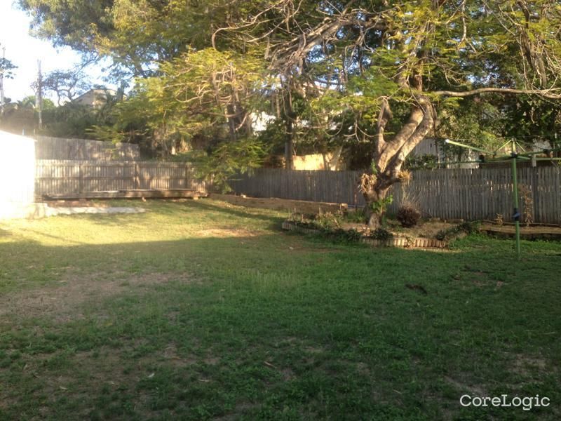 8 Geraldine Street, West Gladstone  QLD  4680