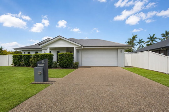 16 Freshwater Drive, Branyan  QLD  4670