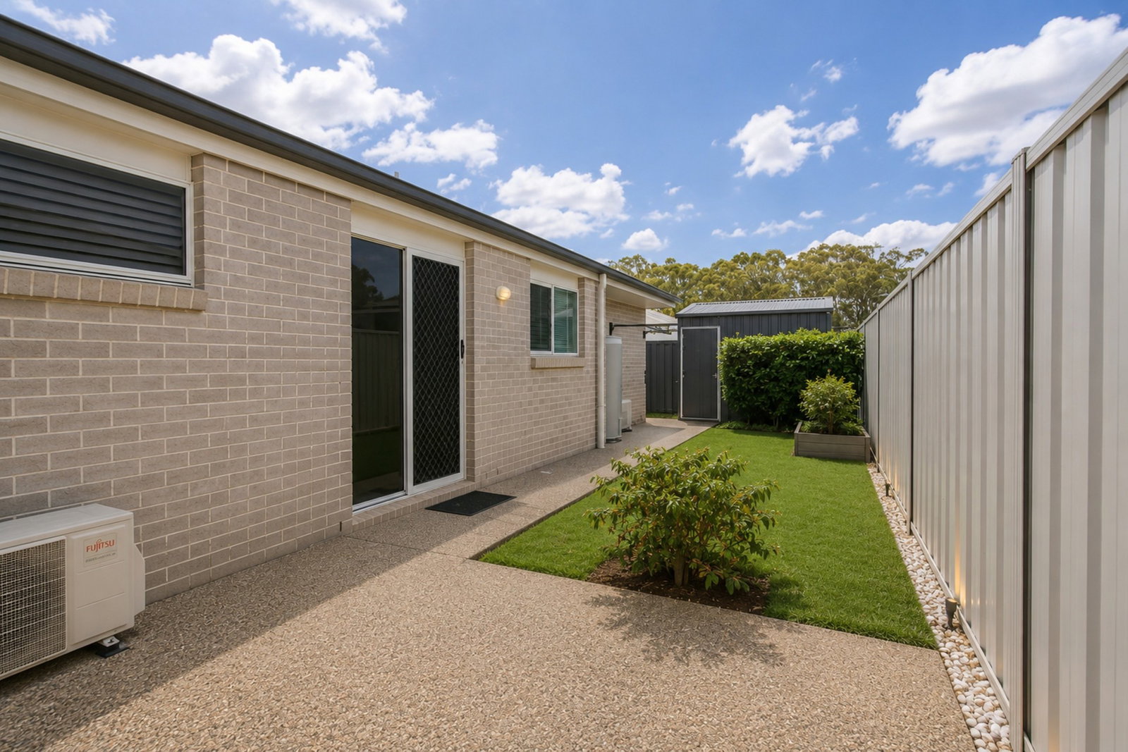 16 Freshwater Drive, Branyan  QLD  4670