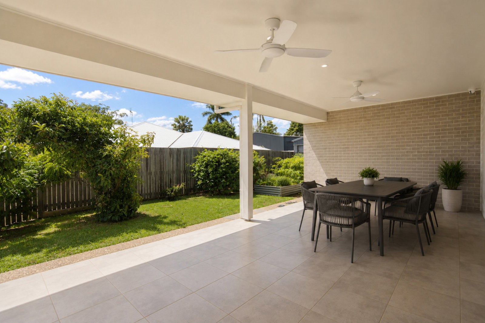 16 Freshwater Drive, Branyan  QLD  4670