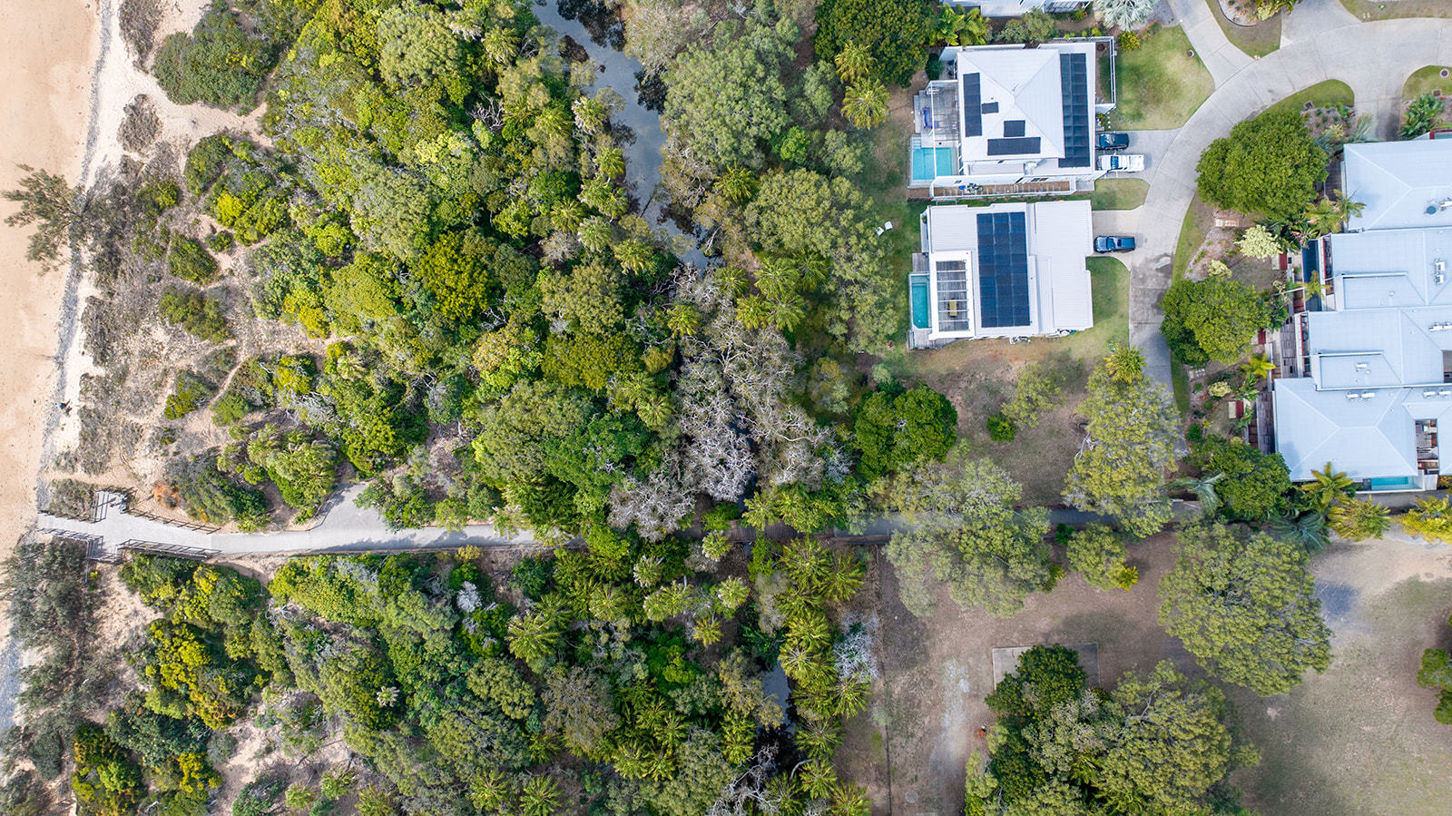 1/12 Ocean Beach Drive, Agnes Water  QLD  4677