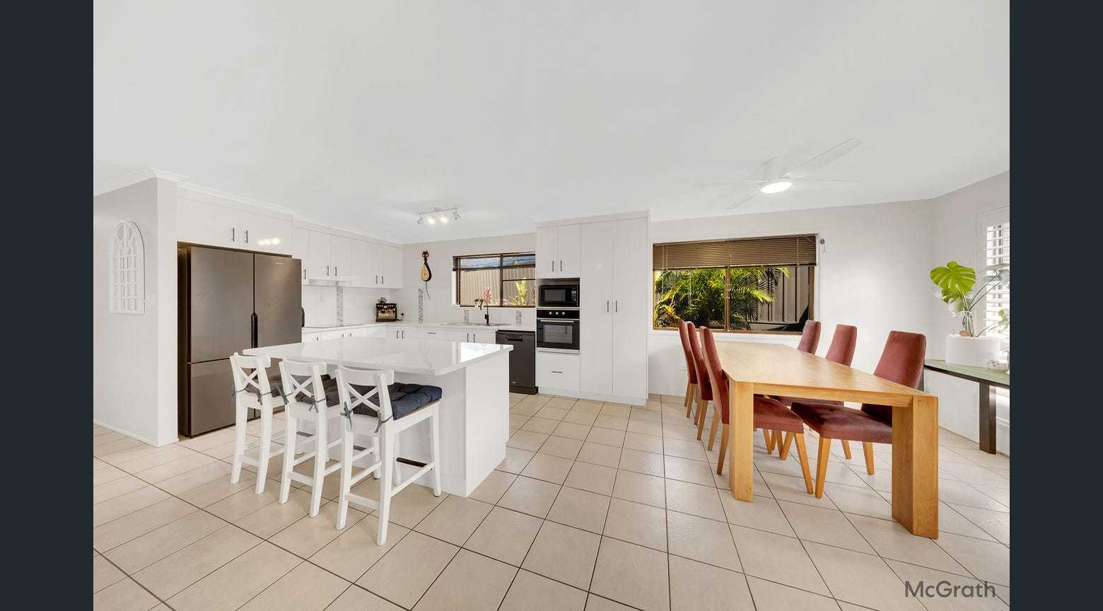 3 Eloise Court, Clinton  QLD  4680