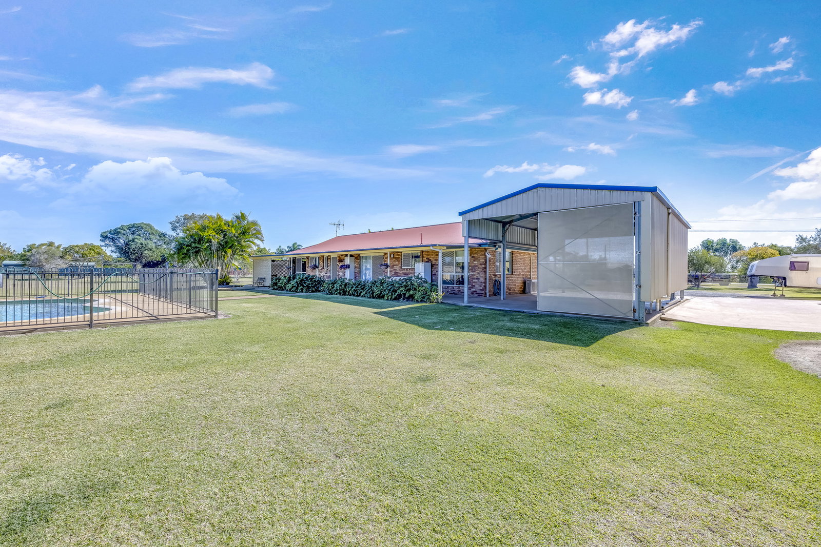 34 Polo Place, Branyan  QLD  4670