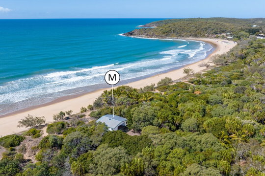6 Thomson Street, Agnes Water  QLD  4677