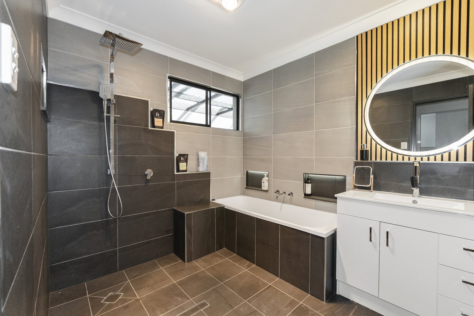 1 Garland Street, Norville  QLD  4670
